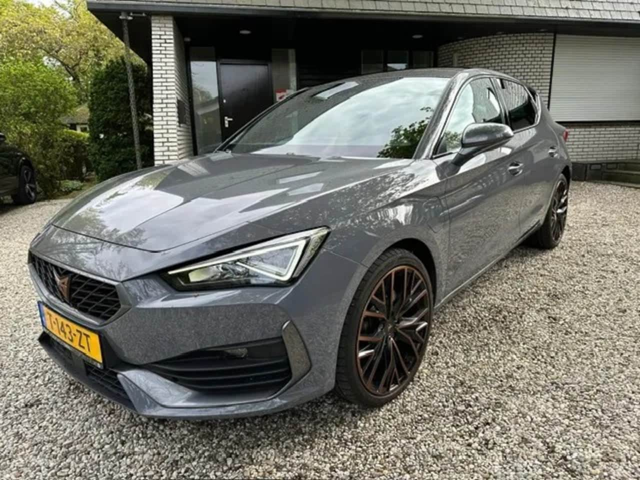 CUPRA Leon - 1.4 e-Hybrid VZ Copper Edition - AutoWereld.nl