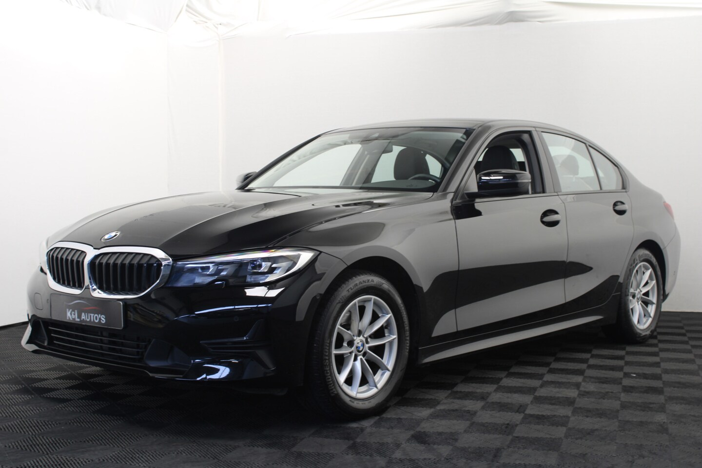 BMW 3-serie - 318i Executive Edition |Navi|Camera|Leder| - AutoWereld.nl