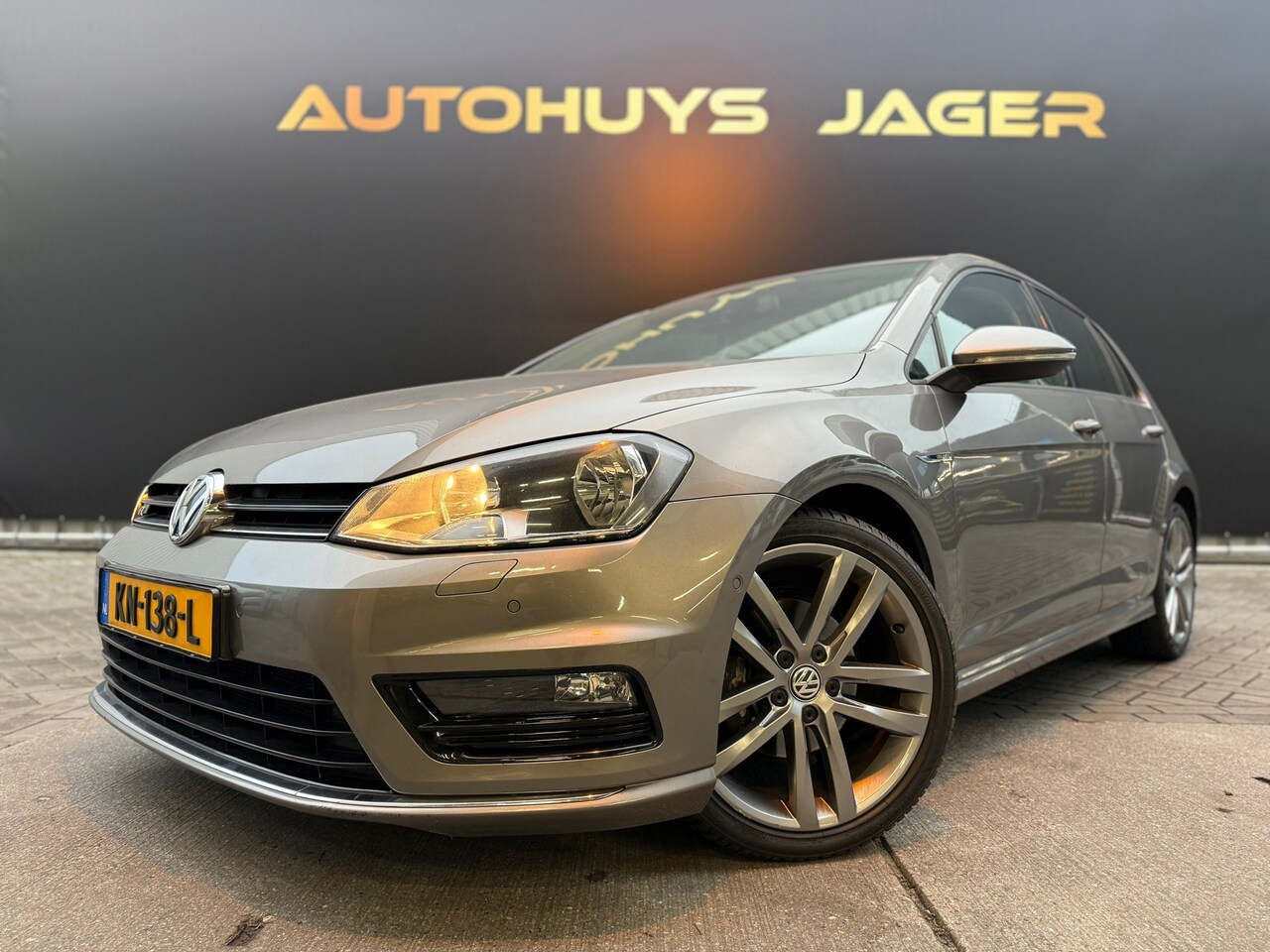 Volkswagen Golf - 1.4 TSI Business Edition R Connected 1.4 TSI Business Edition R Connected - AutoWereld.nl