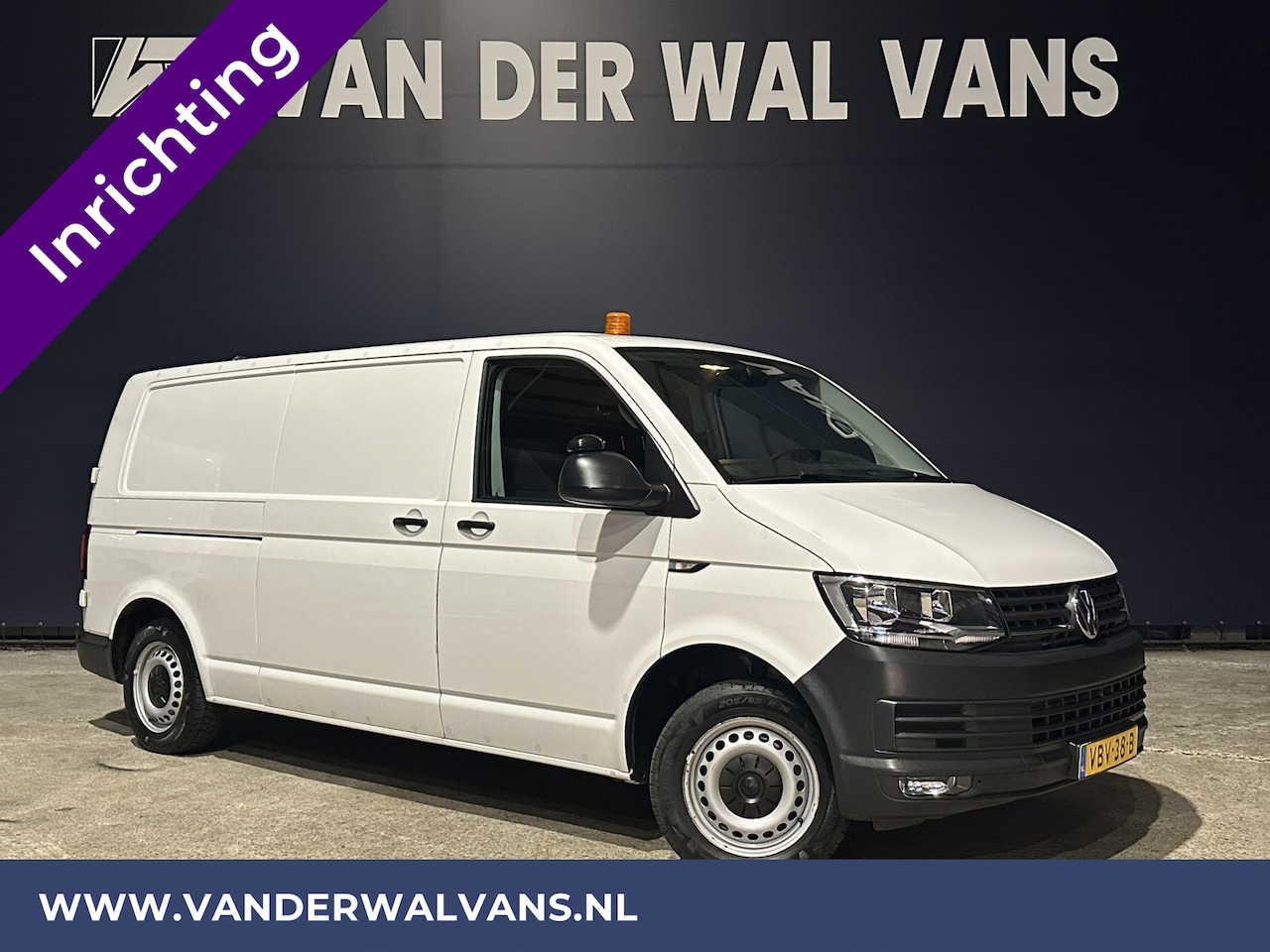 Volkswagen Transporter - 2.0 TDI 150pk L2H1 inrichting Euro6 Airco | 2500kg trekhaak | Camera Cruisecontrol, Parkee - AutoWereld.nl