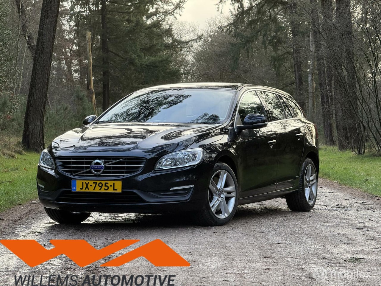 Volvo V60 - 2.4 D5 Twin Engine / Afneembare trekhaak - AutoWereld.nl