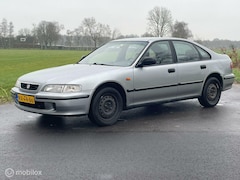 Honda Accord - 1.8i S