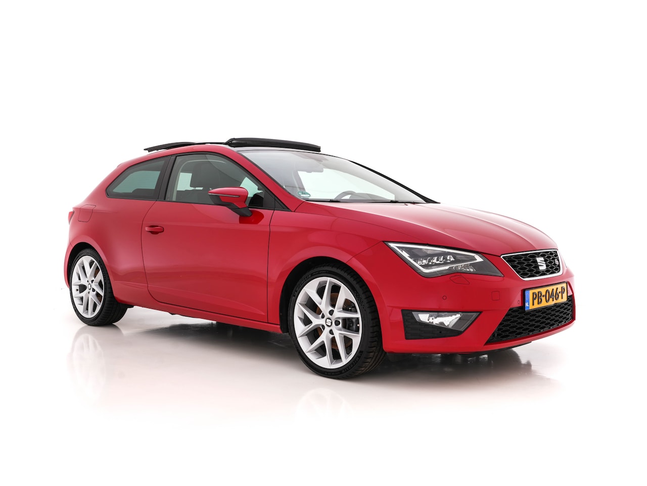 Seat Leon SC - 2.0 TDI FR-Sportpack Dynamic *PANO | FULL-LED | ALCANTARA-LEATHER | SPORT-SEATS | SEAT-SOU - AutoWereld.nl