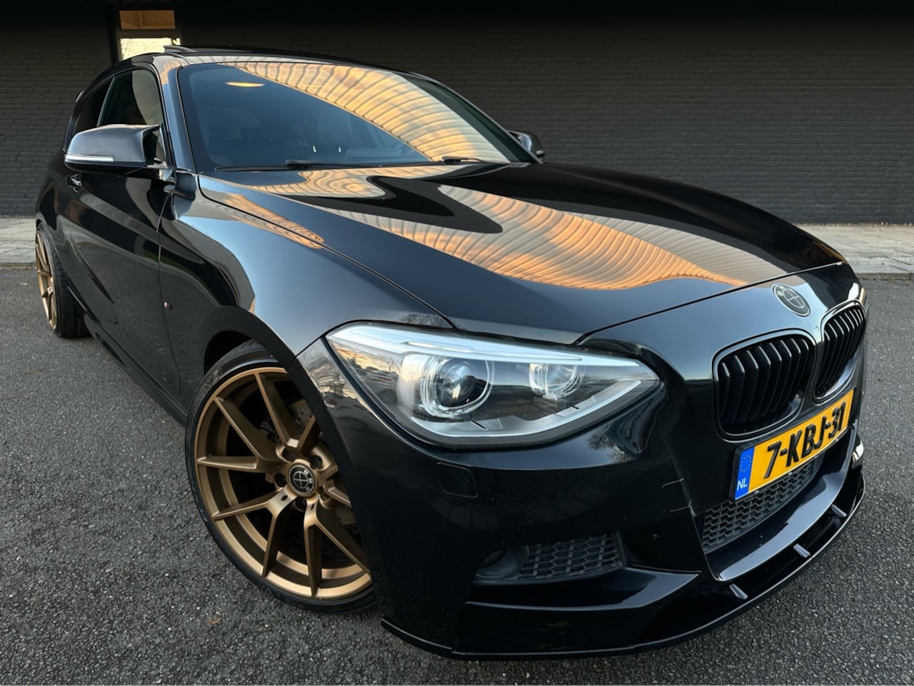 BMW 1-serie - 125i Upgrade Edition // Automaat // Uniek! // - AutoWereld.nl