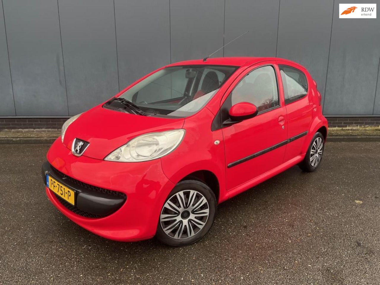 Peugeot 107 - 1.0-12V XR-5Deurs-Airco-Elektr pakket! - AutoWereld.nl