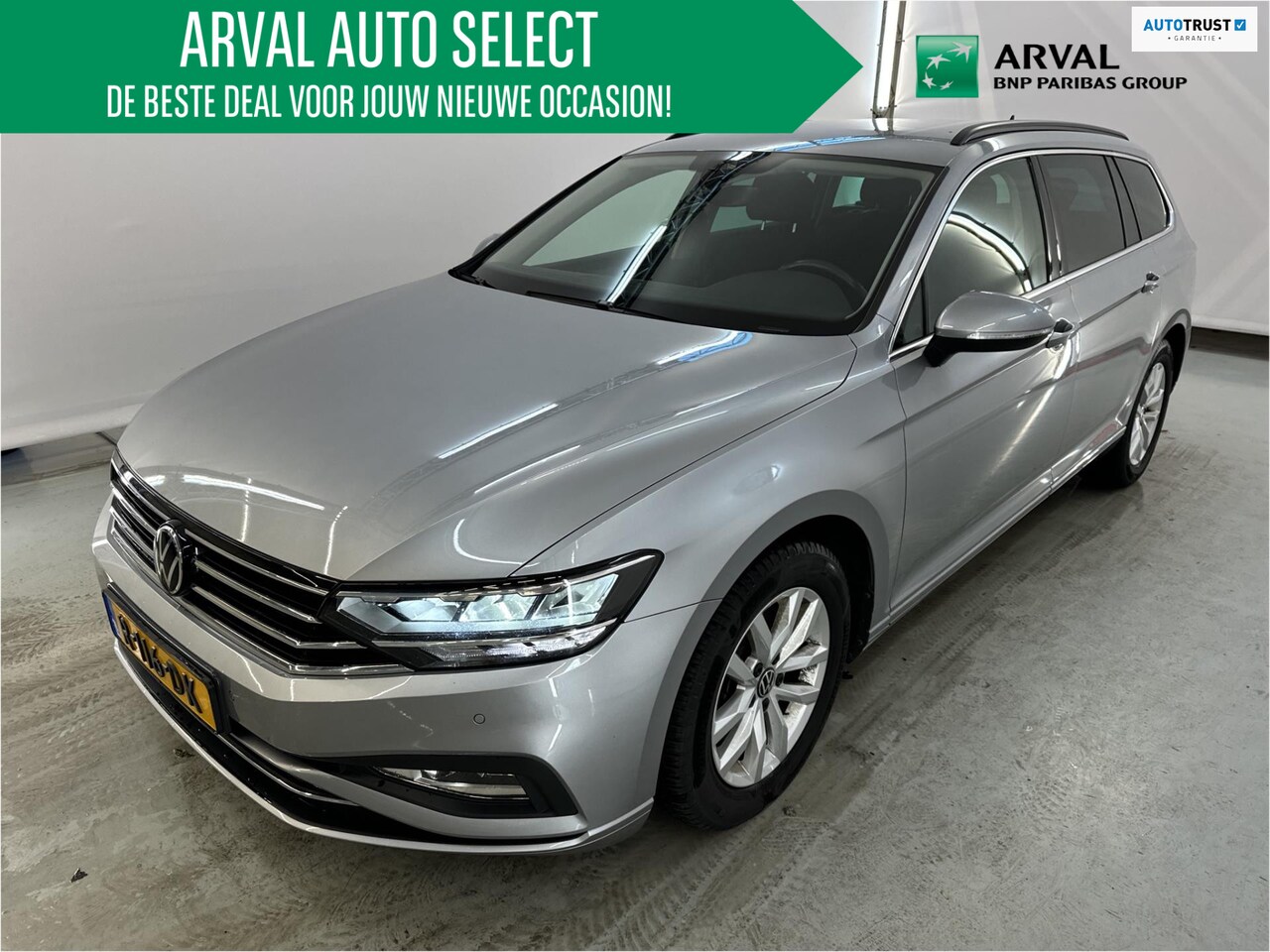 Volkswagen Passat Variant - 1.5 TSI 150pk Automaat Business | Spiegelpakket | Trekhaak | PDC | Navi | LED | Donker get - AutoWereld.nl