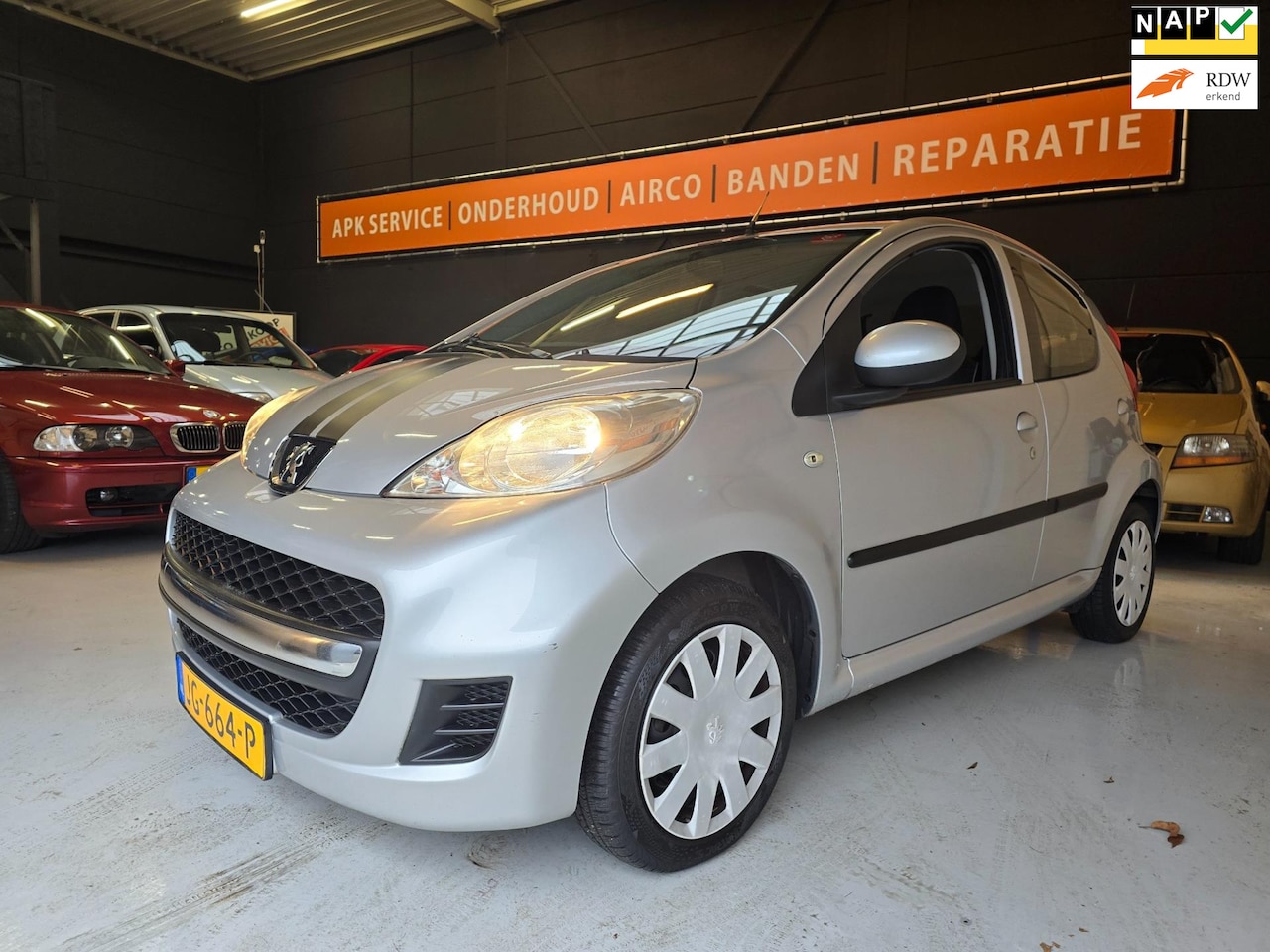 Peugeot 107 - 1.0-12V XR 5 drs airco zuinig - AutoWereld.nl