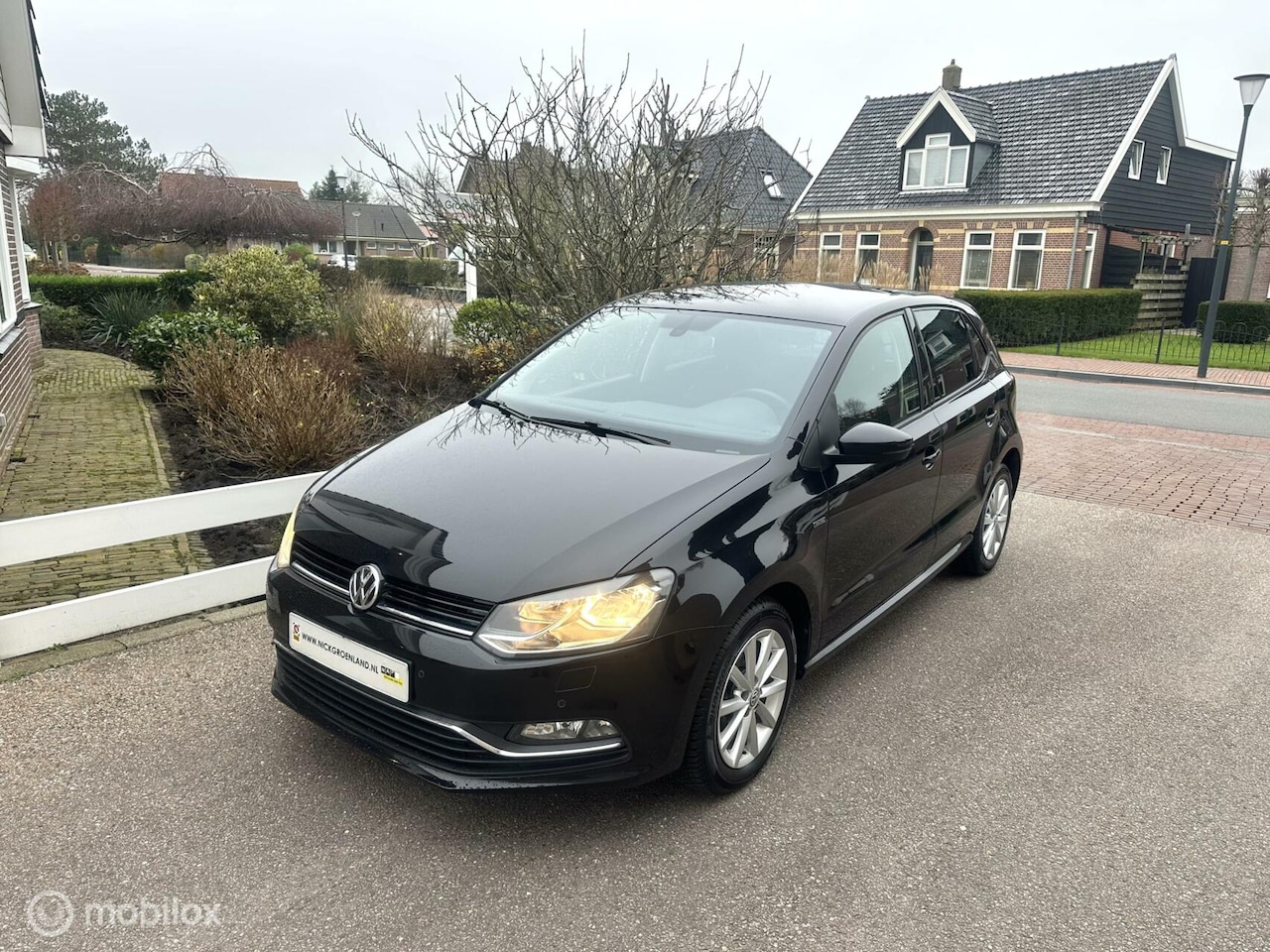 Volkswagen Polo - 1.2 TSI 90PK LOUNGE CLIMATE CONTROLE PARKEERSENSOREN STOELVERWARMING NETTE AUTO!! - AutoWereld.nl