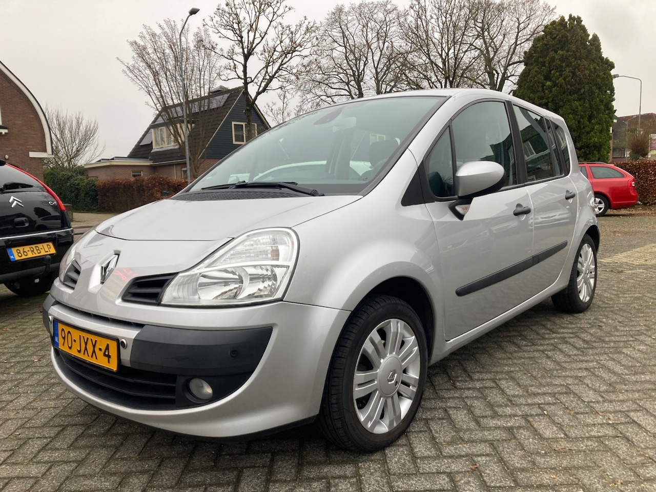 Renault Grand Modus - 1.6-16V Expression 82kW-112pk Automaat,Apk 30/9/25,Airco,Cruise,Nap - AutoWereld.nl