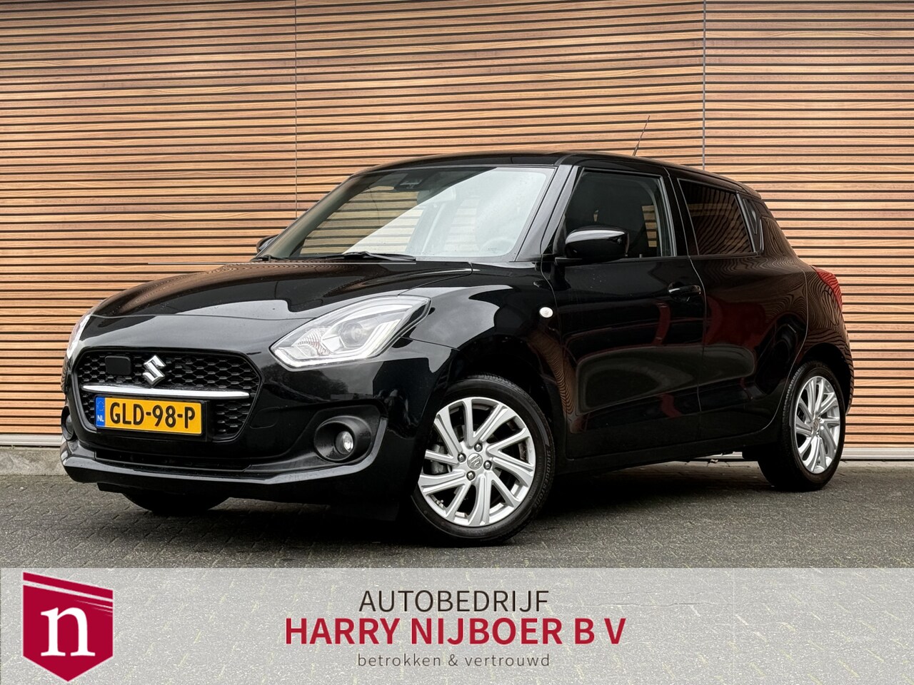 Suzuki Swift - 1.2 Select Smart Hybrid Camera / Lm velgen / Carplay - AutoWereld.nl