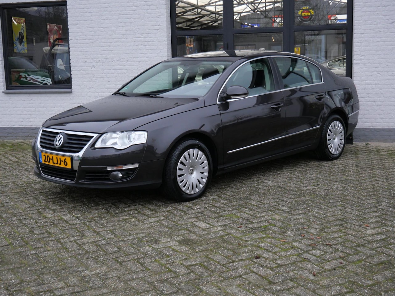 Volkswagen Passat - 2.0 TFSI Comfortline 151000km !!! Ecc Cruise Pdc Navi - AutoWereld.nl