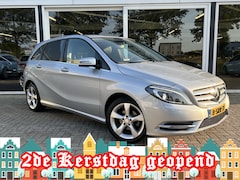 Mercedes-Benz B-klasse - 180 Ambition 50% deal 5.975, - ACTIE PDC / Trekhaak / Leder / Navi / Airco