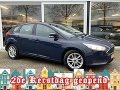 Ford Focus - 1.0 Trend LMV / PDC achter / Cruise / Airco / Navi