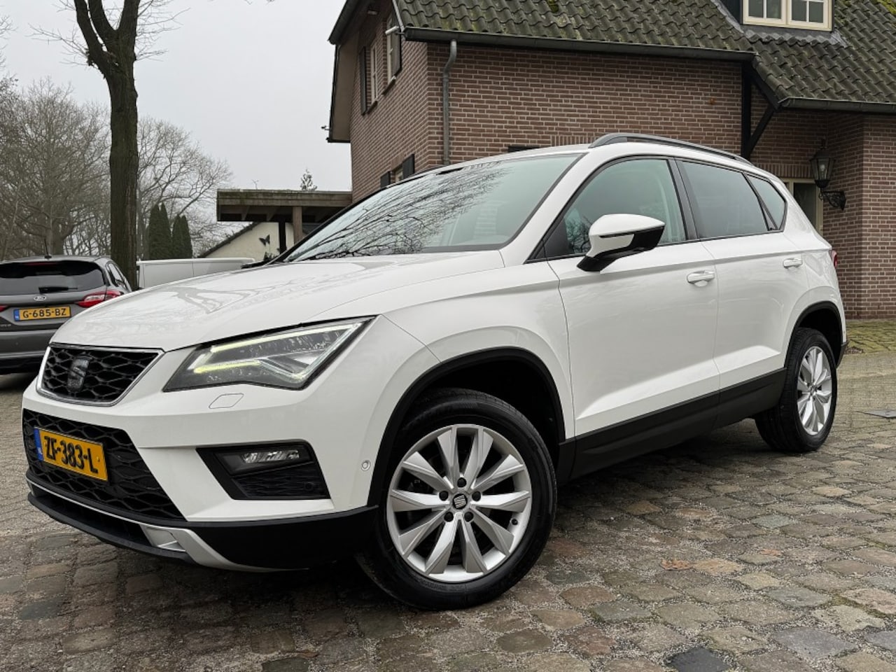 Seat Ateca - 1.5 TSI Style Bns Intense autom ecc,led,navi,trekhaak - AutoWereld.nl