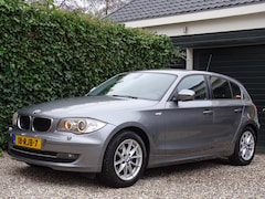 BMW 1-serie - 118i Business Line Ultimate Edition | Automaat | Leer | Navigatie | Xenon