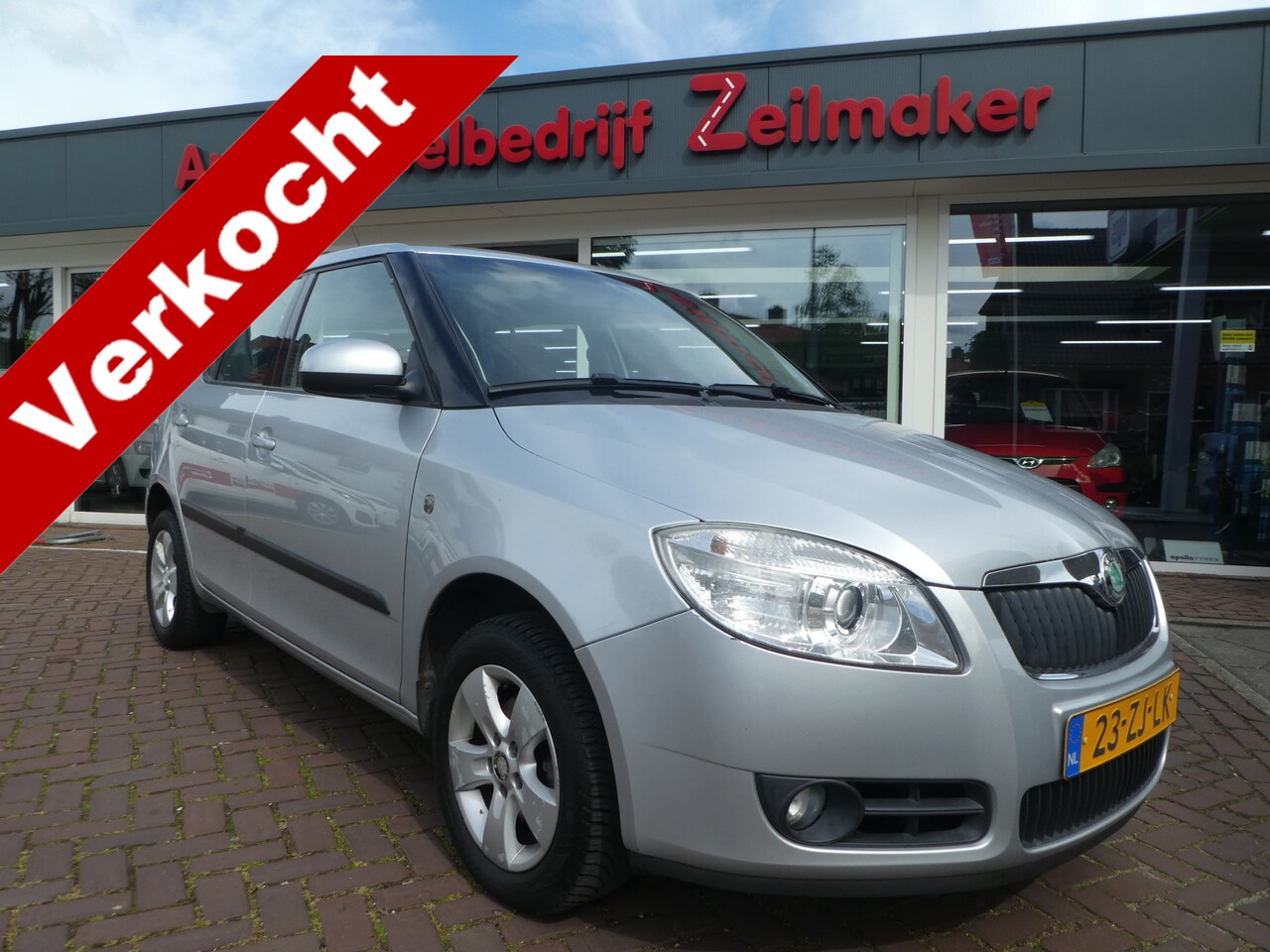 Skoda Fabia - 1.6-16V Elegance AUTOMAAT, AIRCO, CRUISE, LM VELGEN, TREKHAAK - AutoWereld.nl