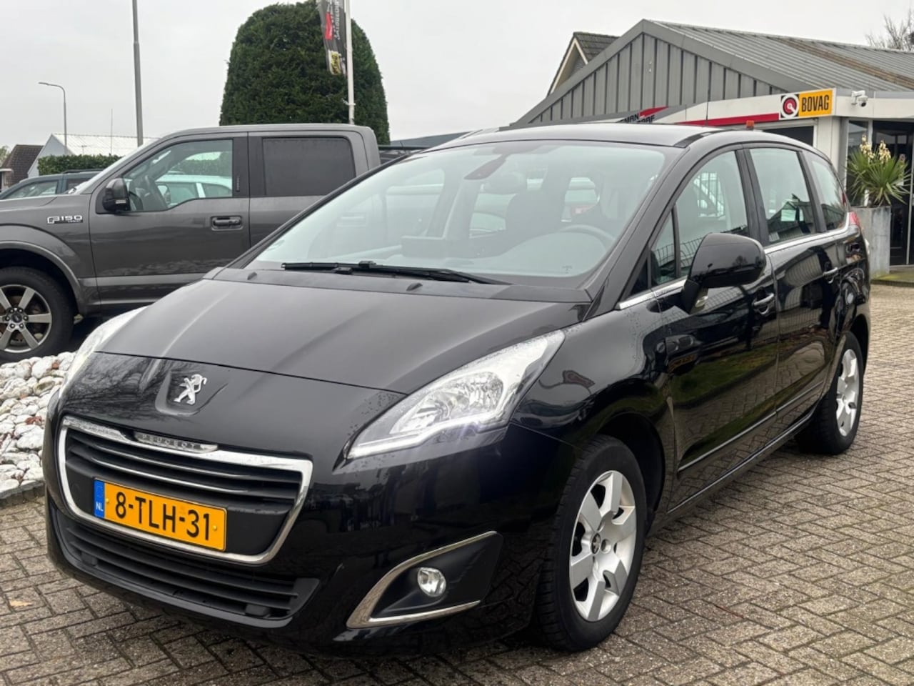 Peugeot 5008 - 1.6 Benzine Active 2014 7-Persoons Pano - AutoWereld.nl