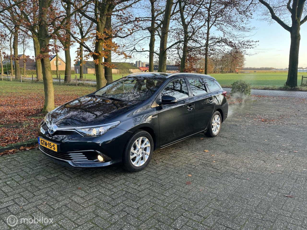 Toyota Auris Touring Sports - 1.8 Hybrid all in rijklaar - AutoWereld.nl