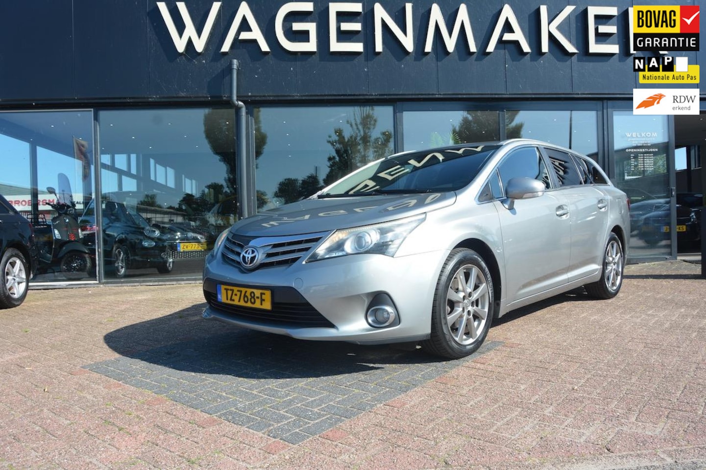 Toyota Avensis Wagon - 1.8 VVTi Business Clima|Cruise|CAMERA! - AutoWereld.nl