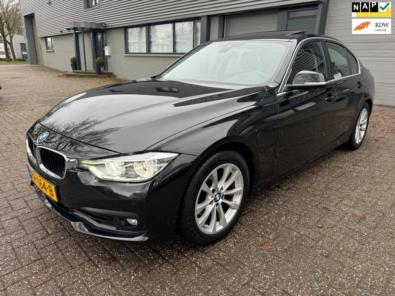 BMW 3-serie - 330e High Executive 330e High executive, schuifdak, leder - AutoWereld.nl