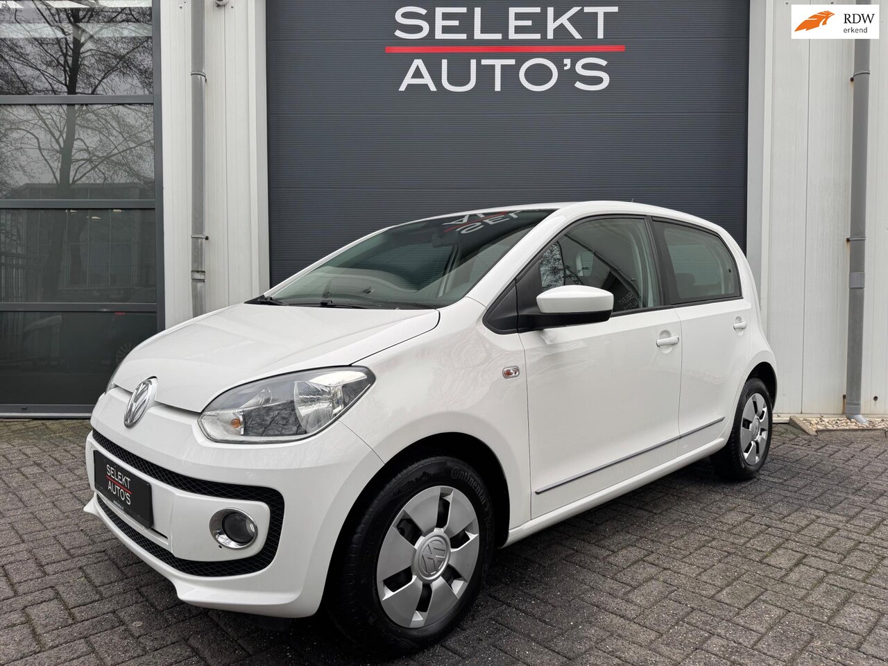 Volkswagen Up! - 1.0 High Up! BlueMotion 75 Pk Airco/Stoelverwarming/Elektrische Ramen/Elektrische Spiegels - AutoWereld.nl