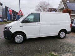 Volkswagen Transporter - 2.0 TDI 102pk L1H1 EURO 6 Airco, Cruise.Navigatie, Pdc, 3 persoons, Trekhaak