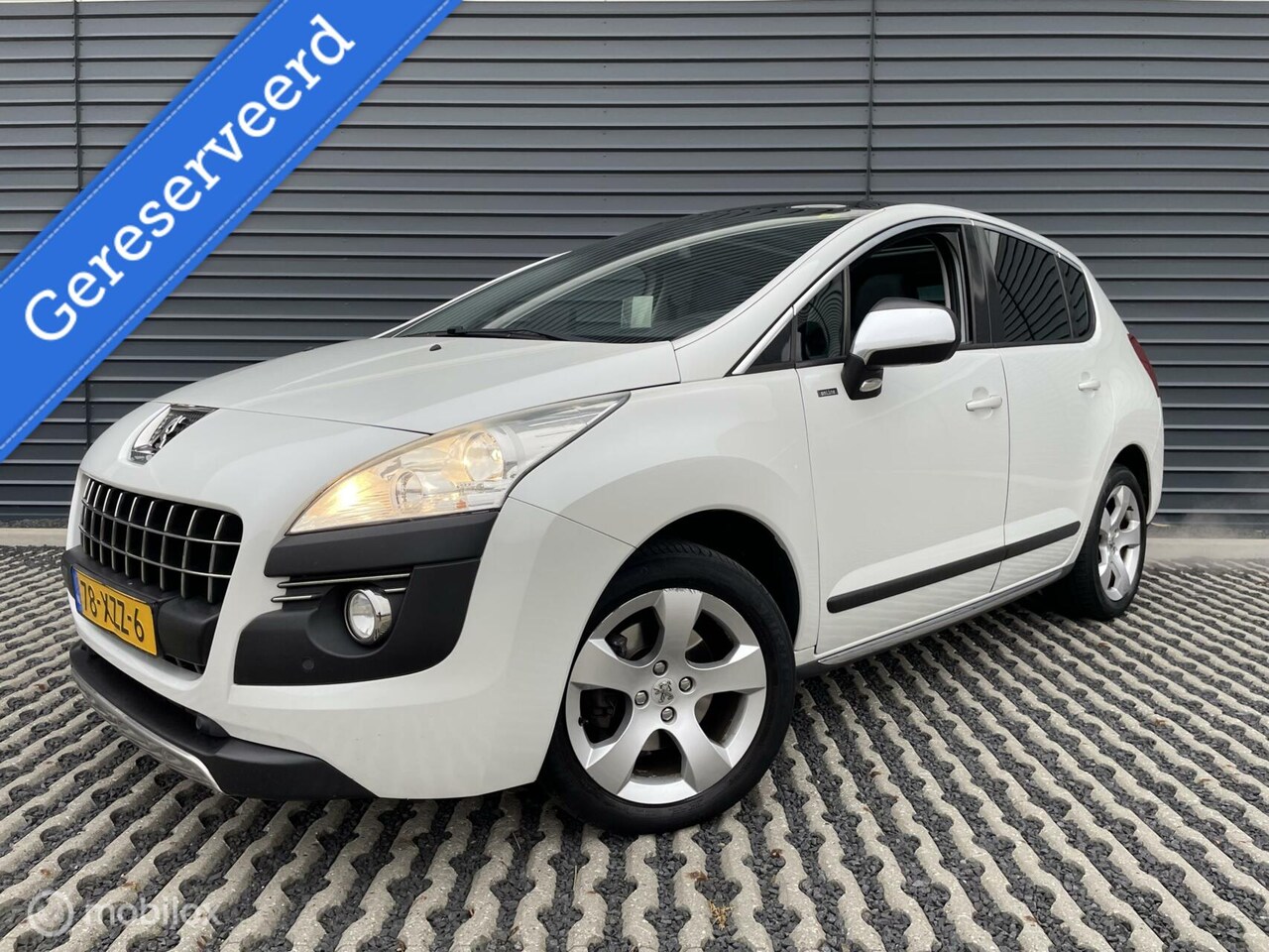 Peugeot 3008 - 1.6 Online Automaat.| Navi | Leder | Trekhaak - AutoWereld.nl