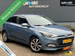 Hyundai i20 - 1.4 HP Business Edition BJ`15 Dealer ond. Navi Camera