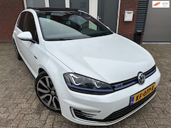 Volkswagen Golf - 1.4 TSI GTE / Pano / Navi / PDC / DAB / Led