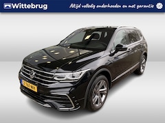 Volkswagen Tiguan Allspace - 1.5 TSI R-Line Business 7p. Panoramadak / Elec achterklep / Led Matrix / Winter Pakket / 1