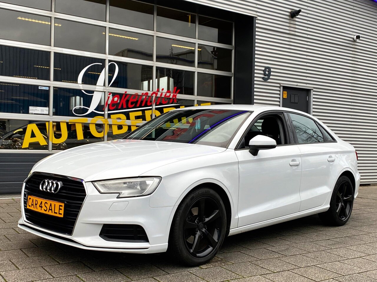 Audi A3 Limousine - 1.0 TFSI Design - Airco I Sport velgen I PDC I Comfort pakket I Dealer onderhouden - AutoWereld.nl