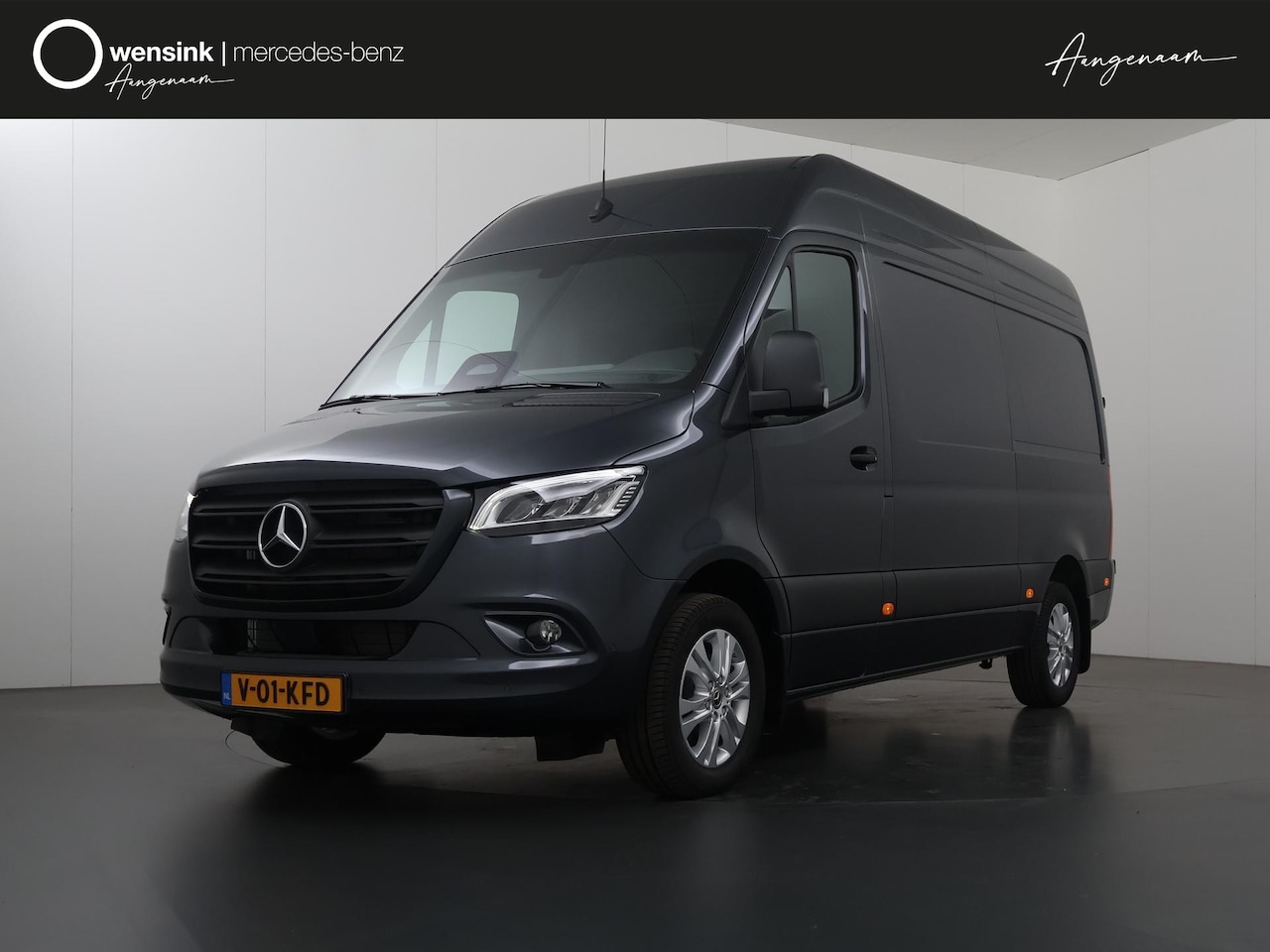 Mercedes-Benz Sprinter - 319 CDI Aut. | L2 H2 | Select | Keyless Go | Parkeercamera | Bluetooth | Airco | 3-zits | - AutoWereld.nl