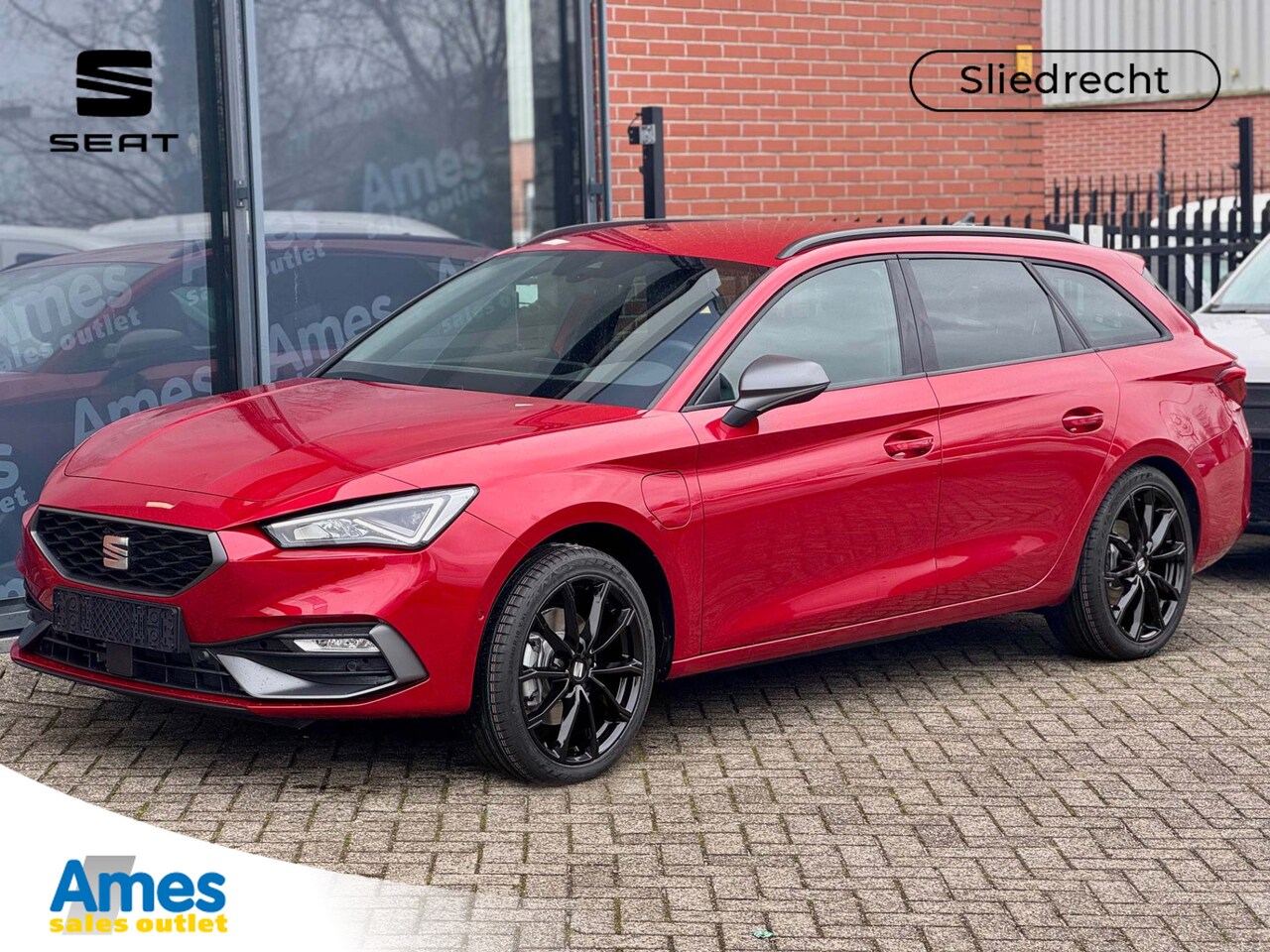 Seat Leon Sportstourer - 1.4 TSI 204pk DSG eHybrid PHEV FR Business Intense | Dodehoeksensoren | Elektrische achter - AutoWereld.nl