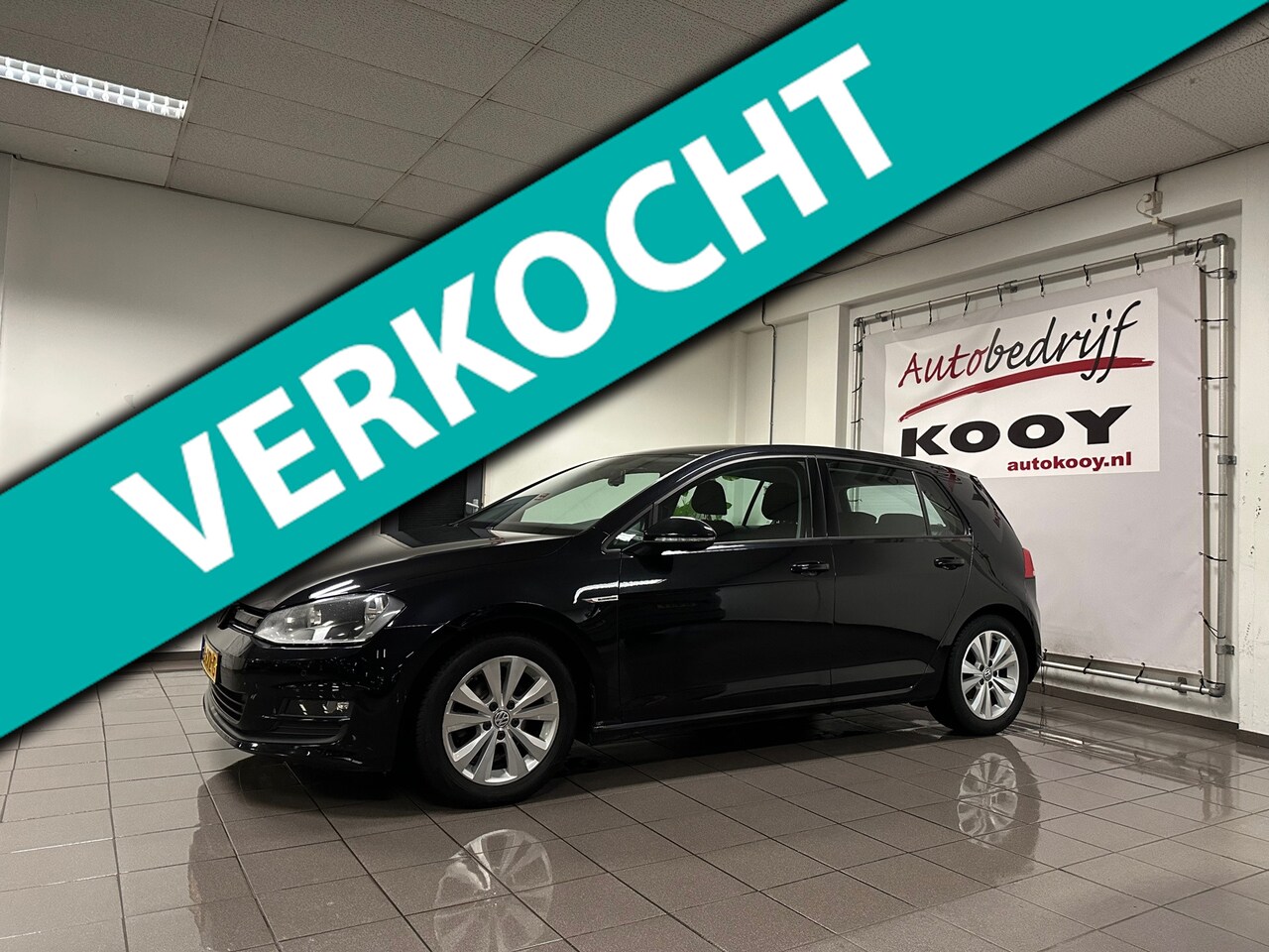 Volkswagen Golf - 1.0 TSI Comfortline * Dealer onderhouden / Navigatie / Cruise control / NL Auto * - AutoWereld.nl