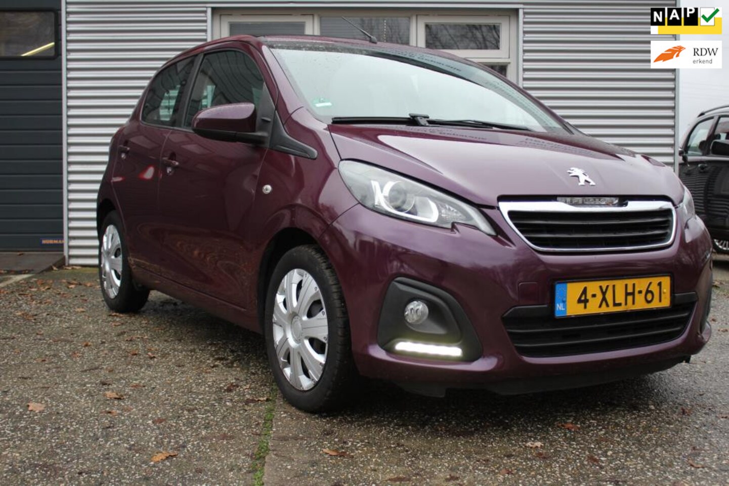 Peugeot 108 - 1.0 VTi Active Top 1.0 VTi Active Top, airco, 5-deurs, cabrio-dak, boekjes, nieuwe apk, 2x sleutel, nette aut - AutoWereld.nl