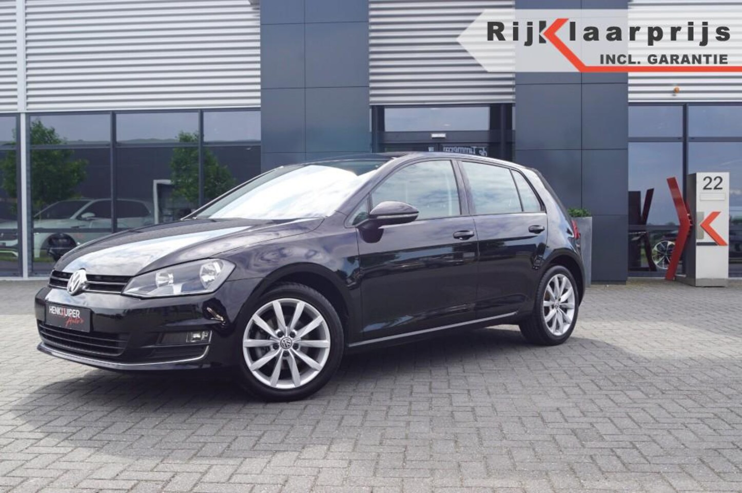 Volkswagen Golf - 1.4 TSI DSG ACT 150pk Highline / PDC / Camera / Trekhaak / 17LM - AutoWereld.nl