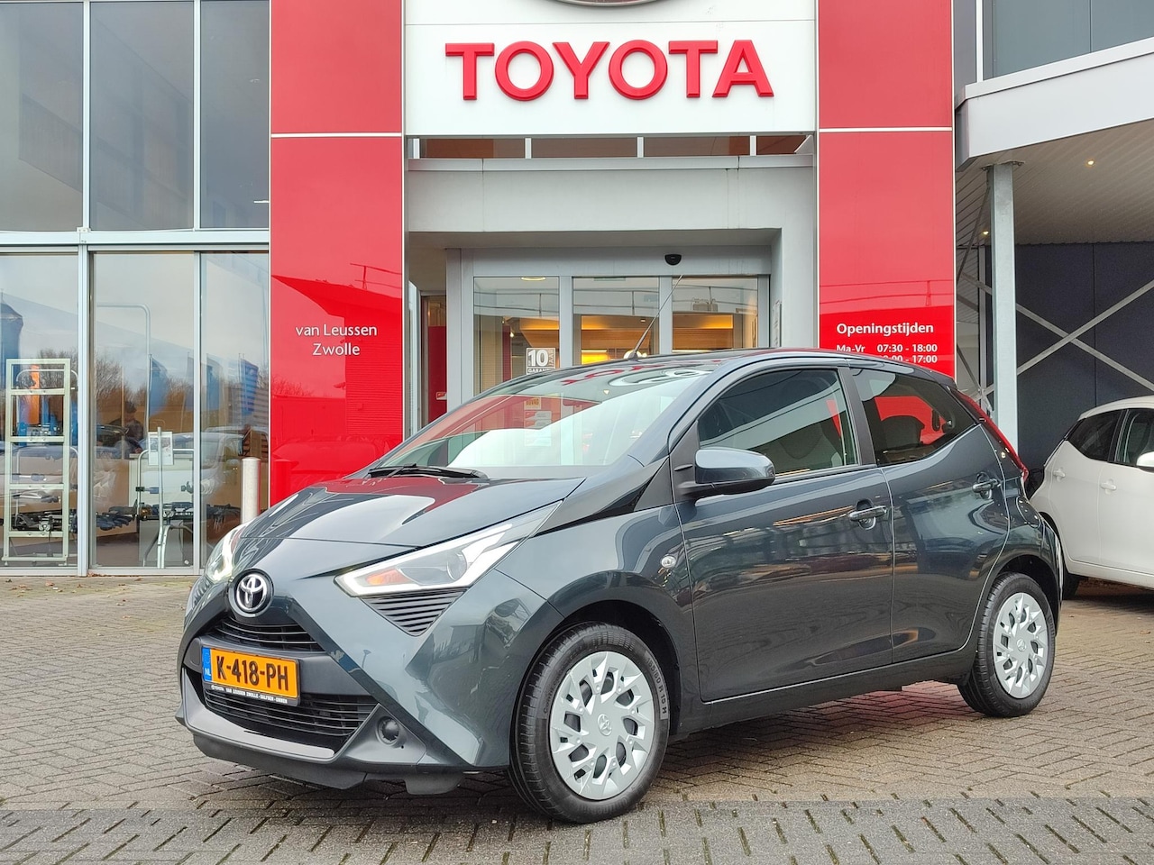 Toyota Aygo - 1.0 VVT-i x-play AUTOMAAT CAMERA AIRCO APPLE/ANDROID BLUETOOTH EL-RAMEN/SPIEGELS NL-AUTO 2 - AutoWereld.nl