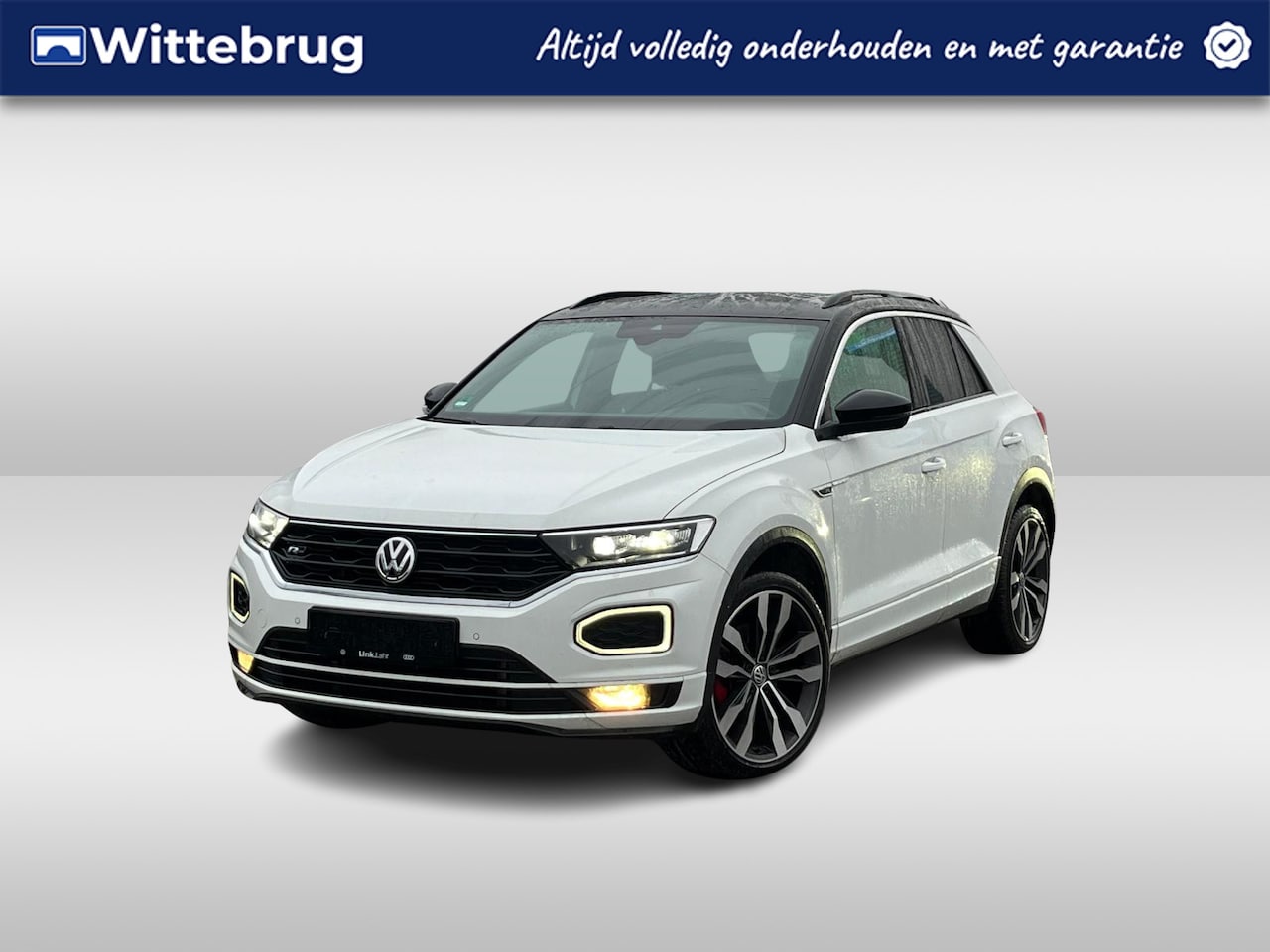 Volkswagen T-Roc - 1.5 TSI 150pk DSG R-Line / R-Line Exterieur &  Interieur / Panoramadak / Virtual Cockpit / - AutoWereld.nl