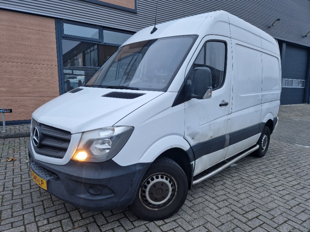 Mercedes-Benz Sprinter - 311 2.2 CDI 325 HD laadklep euro6 2018 - AutoWereld.nl