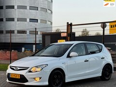 Hyundai i30 - 1.4i i-Drive/AIRCO/LAGE KM MET NAP/DEALERONDERH/RIJD PRRFECT