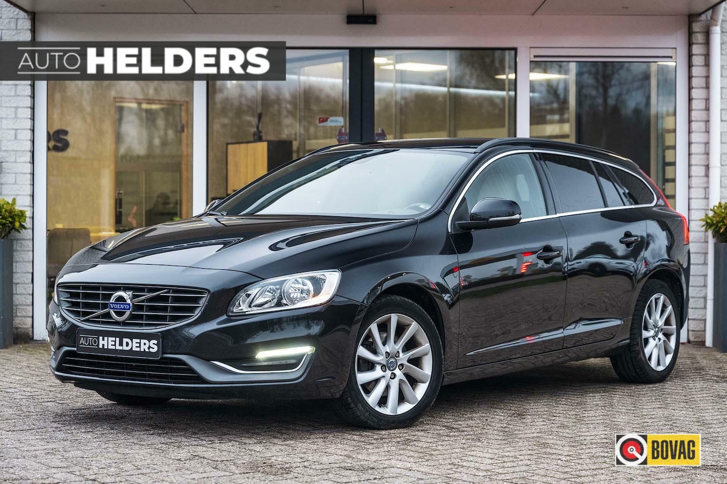 Volvo V60 - 1.6 D2 Summum Leder Trekhaak - AutoWereld.nl