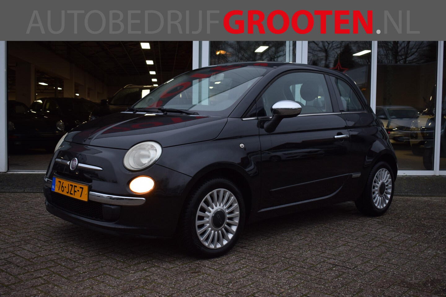 Fiat 500 - 1.2 Lounge//PANO//AUTOMAAT!! - AutoWereld.nl