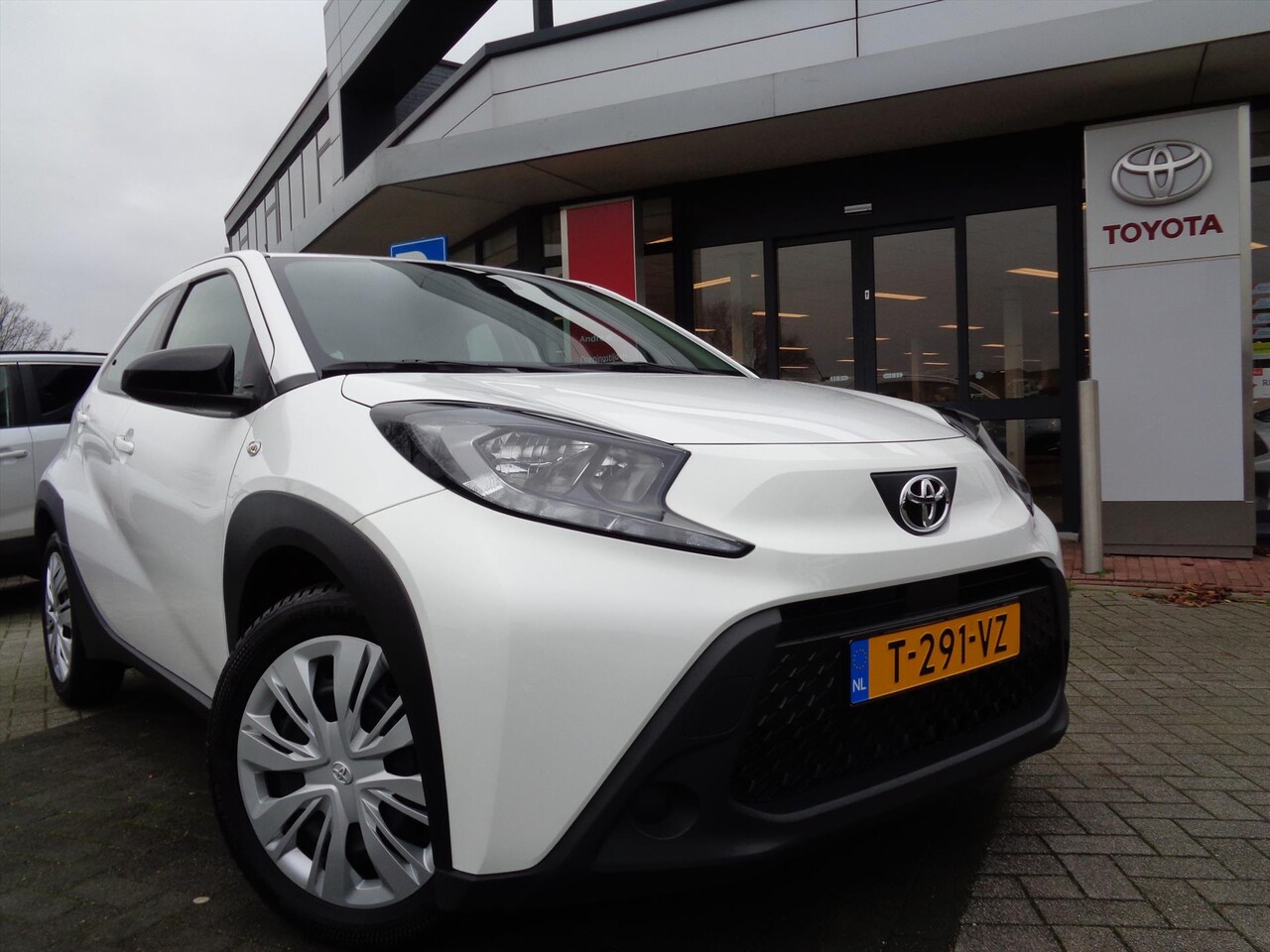 Toyota Aygo X - 1.0 VVT-i MT Play | APPLE CARPLAY | ANDROID AUTO | ADAPTIVE CRUISE CONTROLE - AutoWereld.nl