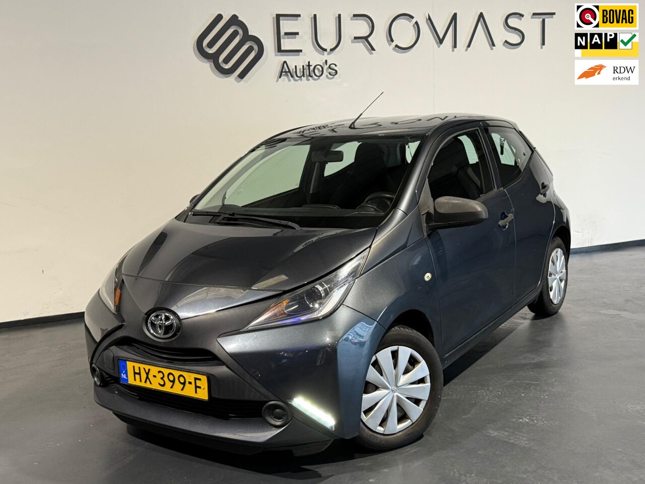 Toyota Aygo - 1.0 VVT-i x-now Carplay Cruise Airco 5d Nieuwe Apk - AutoWereld.nl