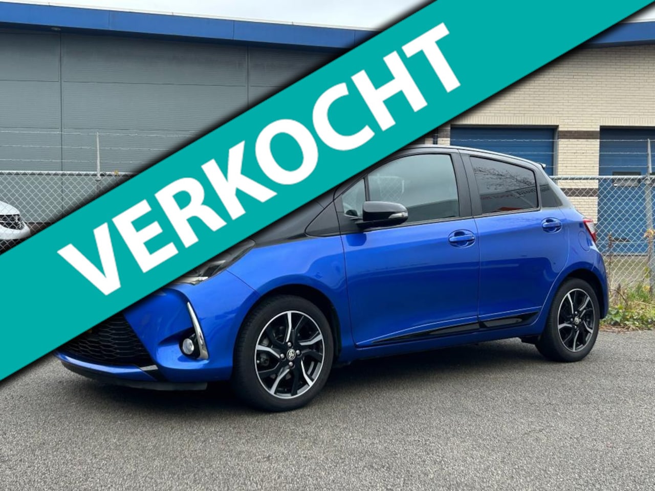 Toyota Yaris - 1.5 VVT-i Bi-Tone / Rijklaar + garantie - AutoWereld.nl