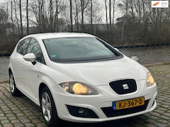 Seat Leon - 1.2 TSI Ecomotive COPA airco navigatie cruis control trekhaak