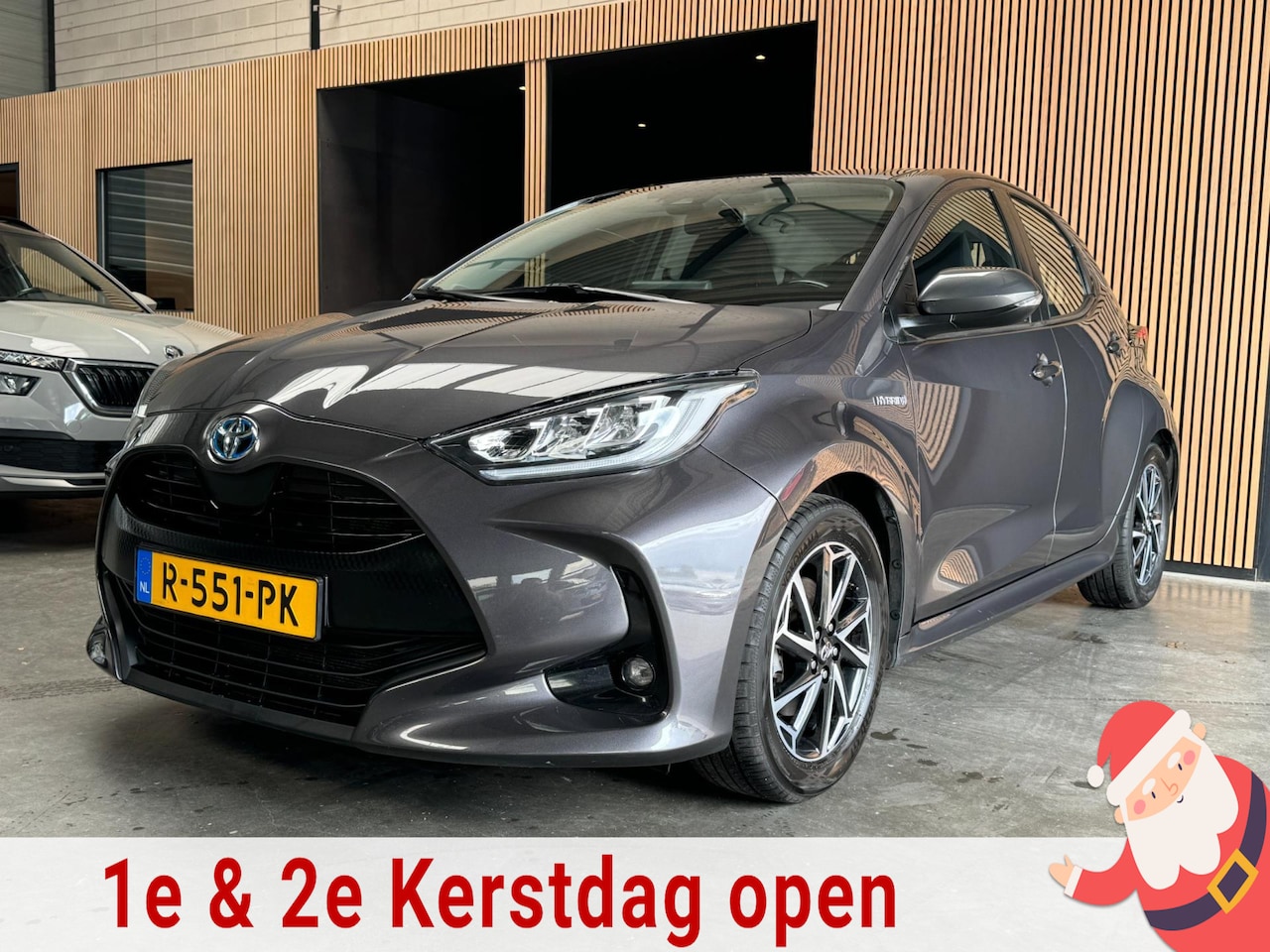 Toyota Yaris - 1.5 Hybrid Dynamic Camera | Airco | Stoelverw. |Cruise | Trekhaak | APK - AutoWereld.nl