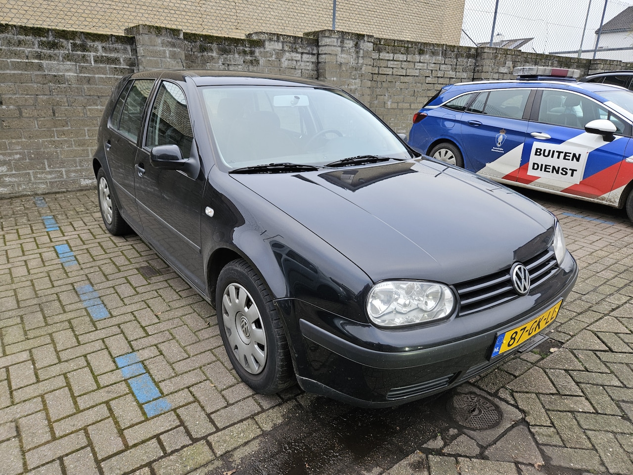 Volkswagen Golf - 2.0 Comfortline 5 DRS AIRCO APK 10.25 - AutoWereld.nl