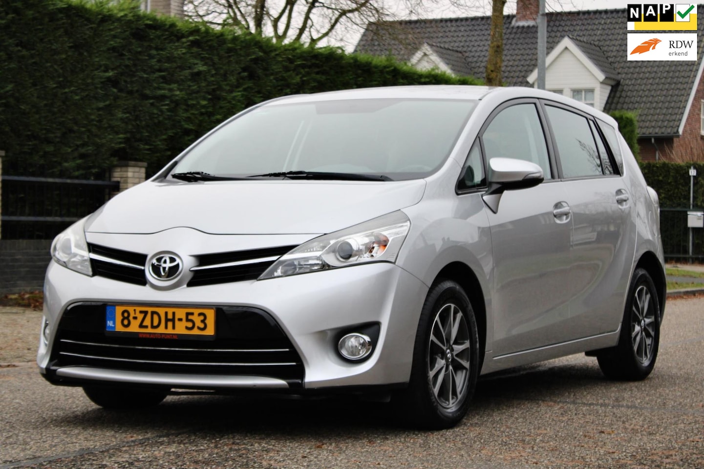 Toyota Verso - 1.8 VVT-i Aspiration | NAVI | CRUISE | CLIMA | CAMERA | TREKHAAK | NAP | MOOIE GOED ONDERH - AutoWereld.nl