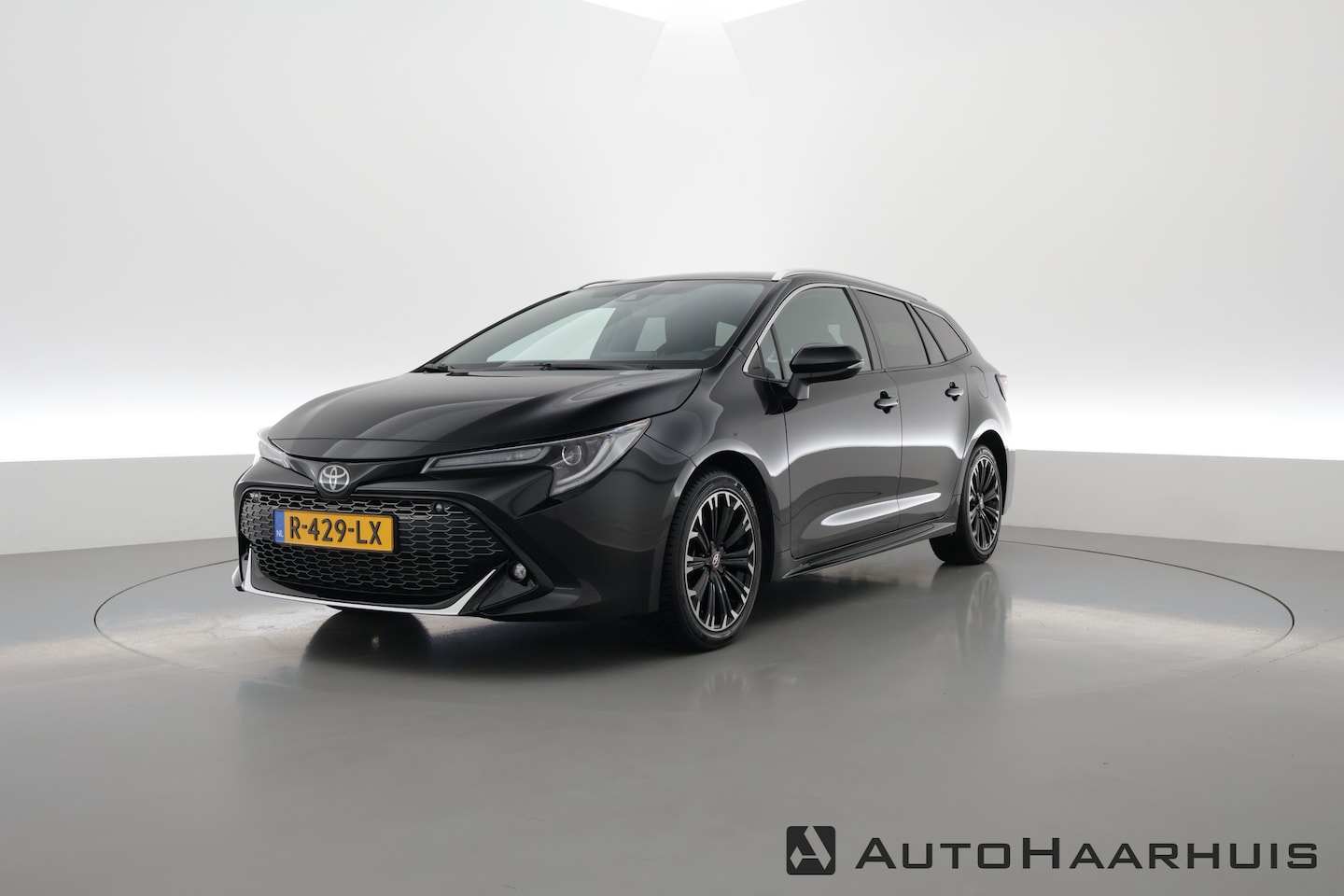 Toyota Corolla Touring Sports - 2.0 Hybrid GR-Sport 180pk | Navi | CarPlay | 4 seasons | Camera | Adapt. Cruise | Keyless - AutoWereld.nl